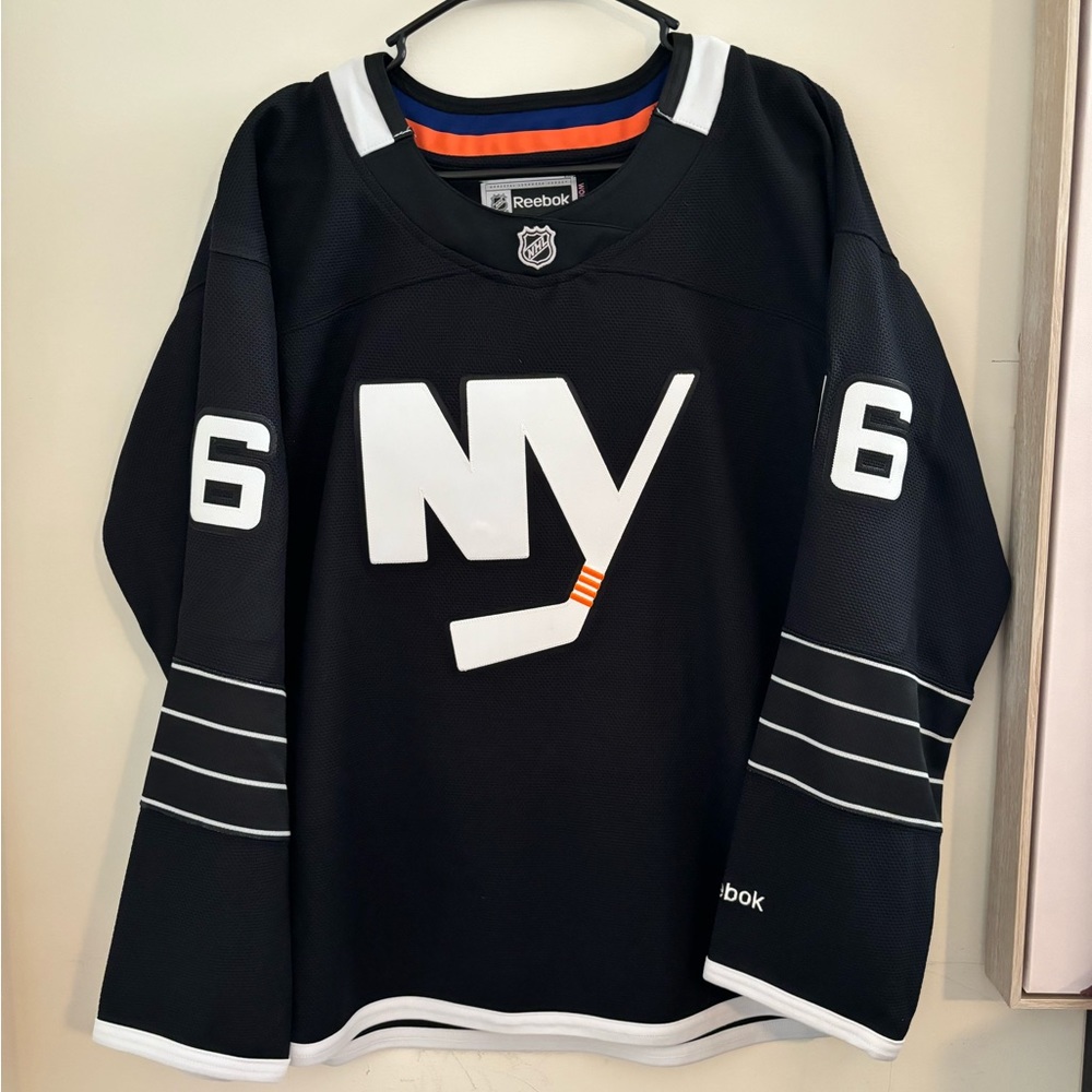 Reebok Women's Black Hockey Jersey